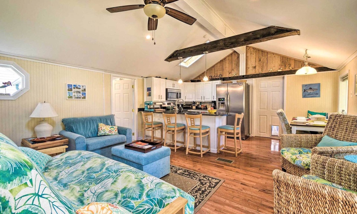 Kent Cottage | Lakeside Kent Home w/Pier + Boat Ramp Access
