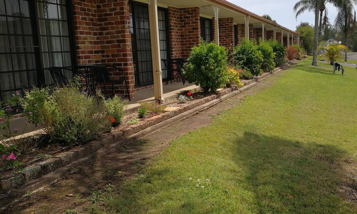 Loftville Hotel | Lakeside Lodge Motel