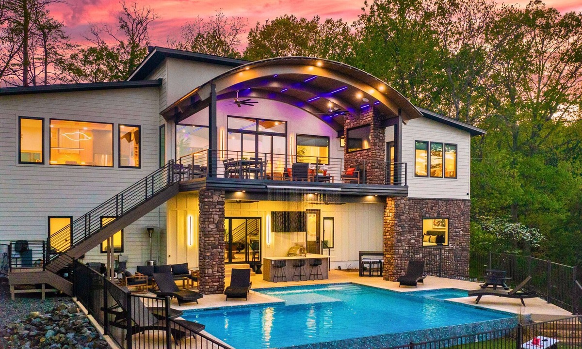 Rockwell House | Lakeside Luxe | Heated Pool | Dock | Sleeps 22