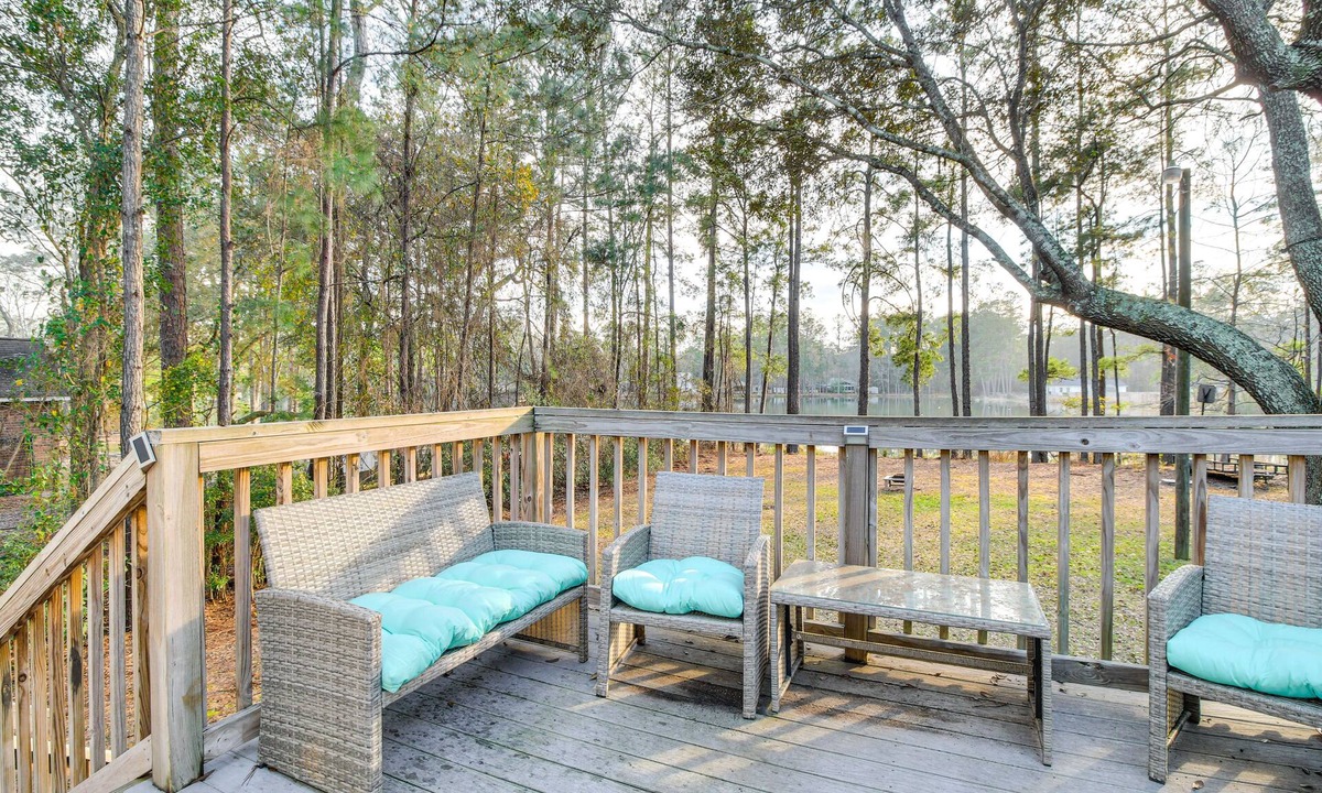 Midway House | Lakeside Midway Home w/Fire Pit & Lake Access!
