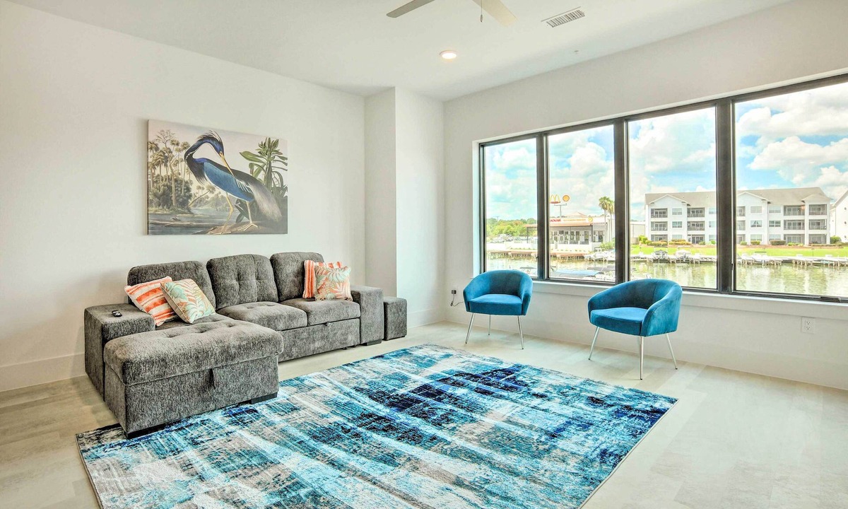 Montgomery Condo | Lakeside Montgomery Condo Near Boat Rental!