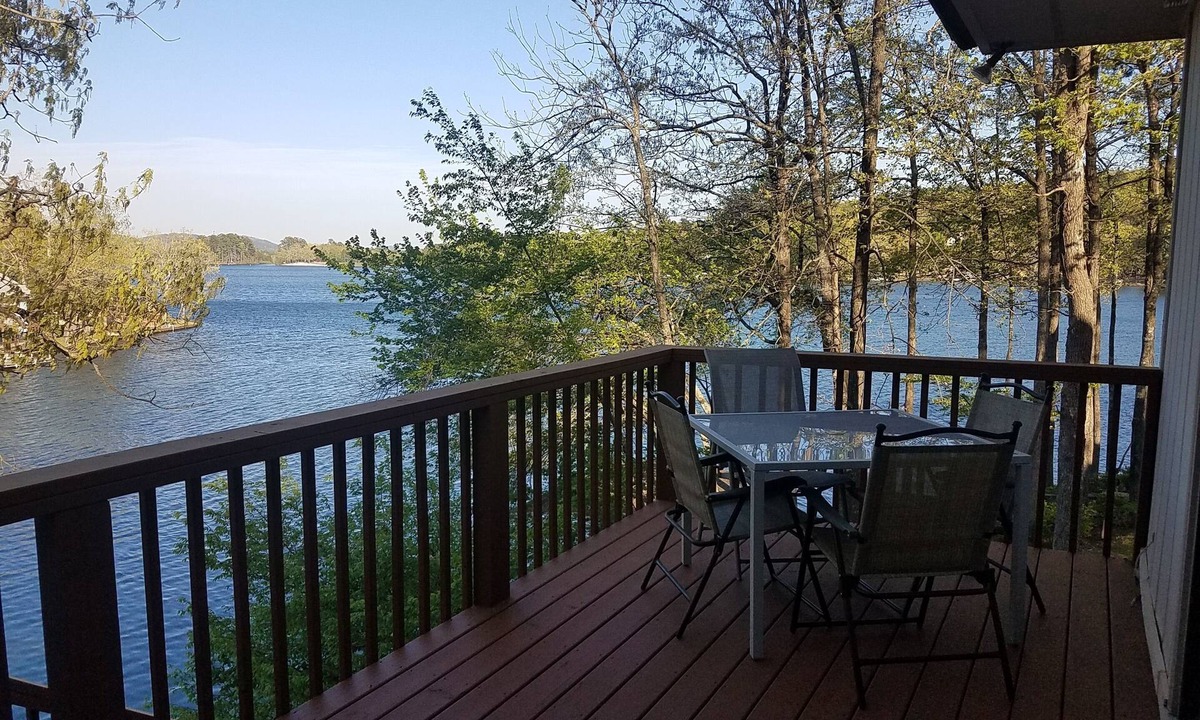 Hot Springs Village House | Lakeside Relaxation