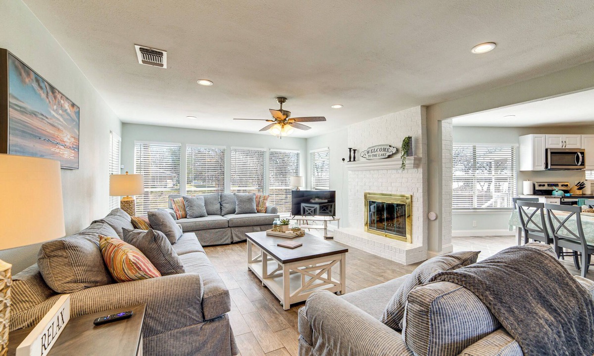 Seven Points House | Lakeside Retreat: Large Spacious Home w/Game Room