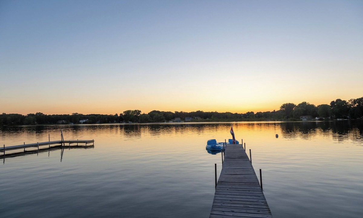 Alto Cottage | Lakeside Retreat Near Grand Rapids: Private Dock, Kayaks & Sunset Views