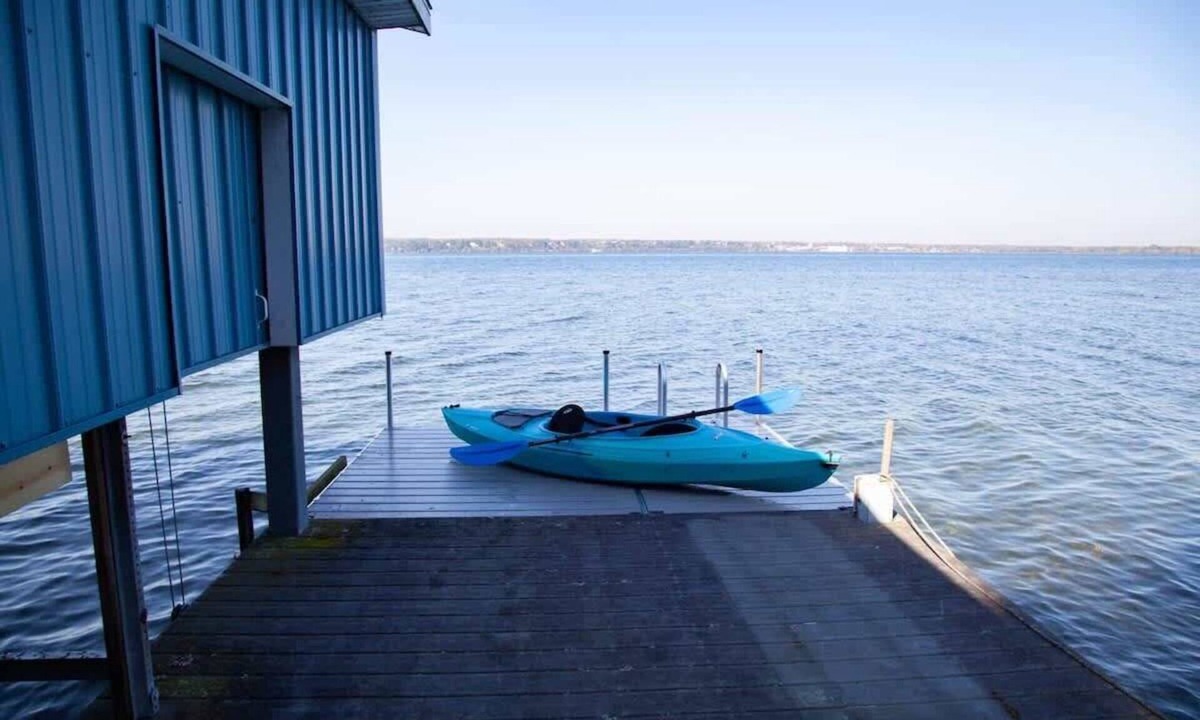 Geneva House | Lakeside Retreat w/Dock, Fire Pit & Boat Rental