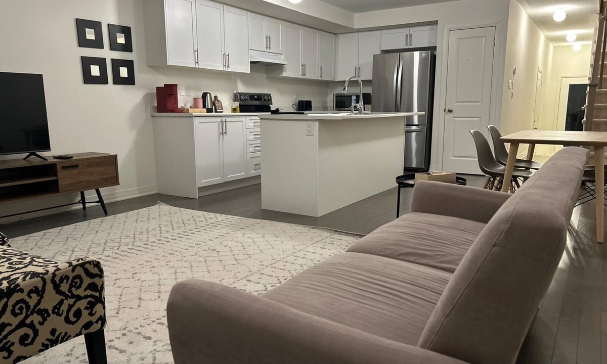 Newcastle House | Lakeside Serenity: A Modern 3BR Family Getaway