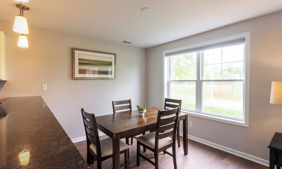 Lake Erie Beach Condo | Lakeside Vibe- Brand new