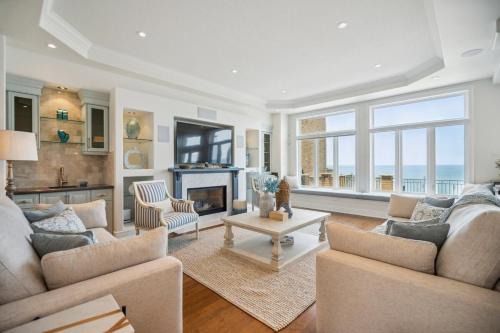 Stoney Creek Villa | Lakeside Villa