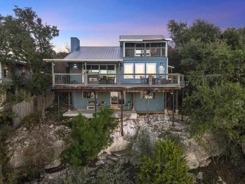 Canyon Lake House | Lakeside Villa