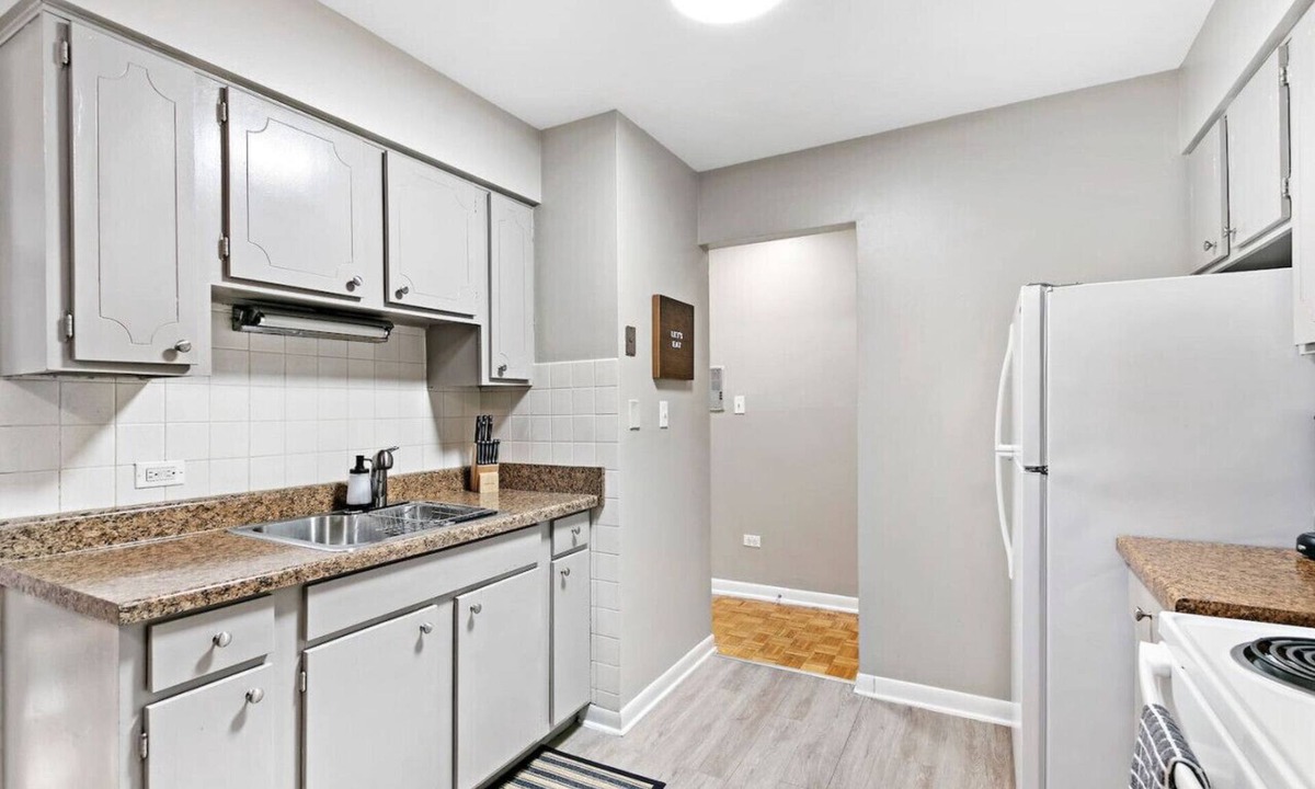 Lake View East Apartment | Lakeview 1BR Apt, Near Shops, Easy Transportation