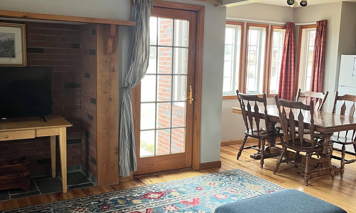 Geneva Cottage | Lakeview and relax at the heart of Seneca lake