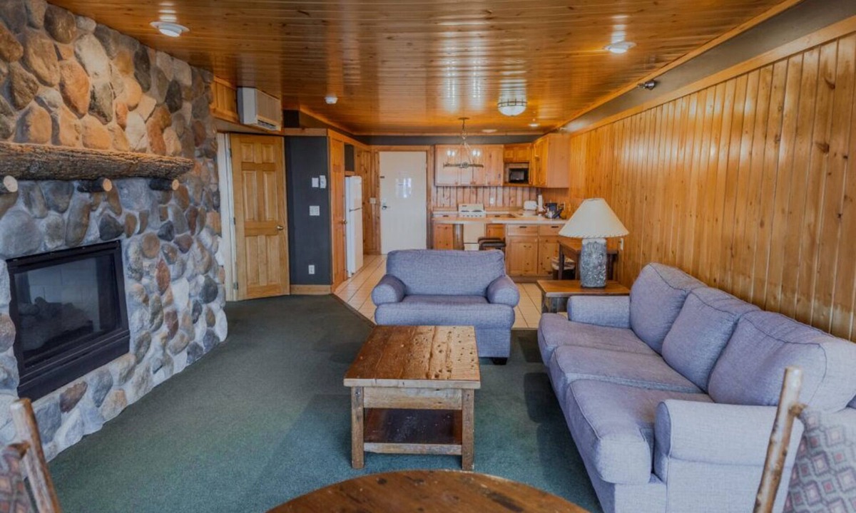Two Harbors Apartment | Lakeview At The Lodge Two Bedroom Suite