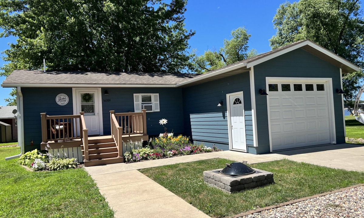 Spirit Lake Cabin | Lakeview Cabin