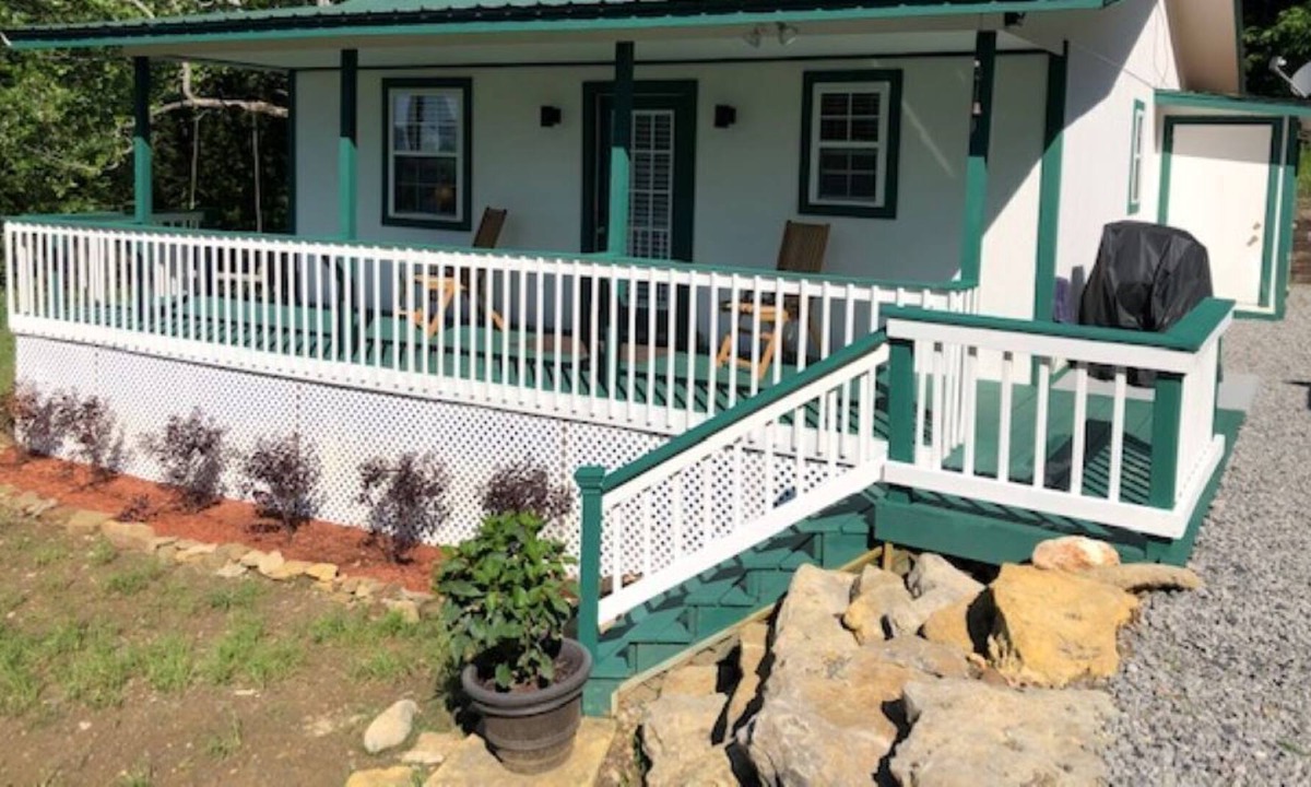 Park Hill Cottage | Lakeview Cottage Gem on Lake Tenkiller!
