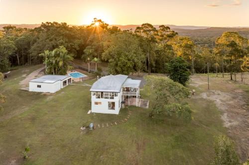 Mooloolah Valley House | Lakeview Cottage in Mooloolah Valley