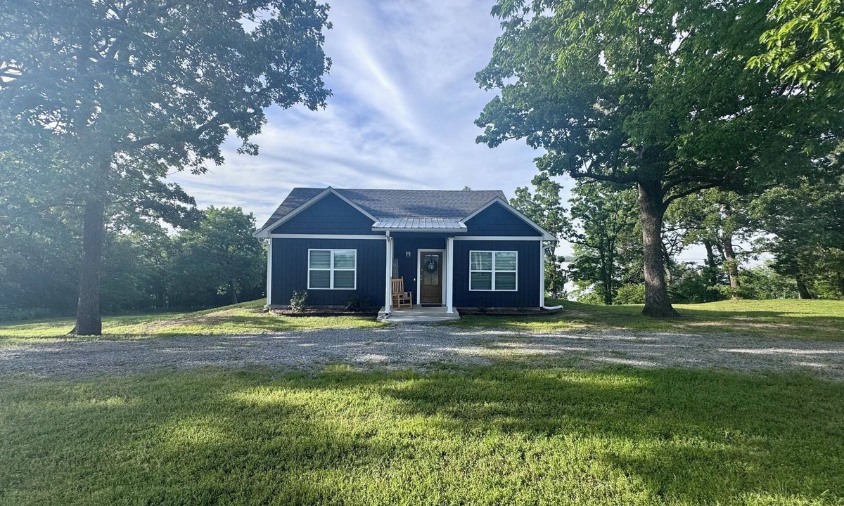 McAlester Cottage | Lakeview cottage with paved access, near boat ramp and only 10 mins from town!
