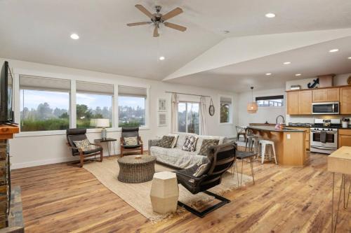 Warrenton House | Lakeview Dunes