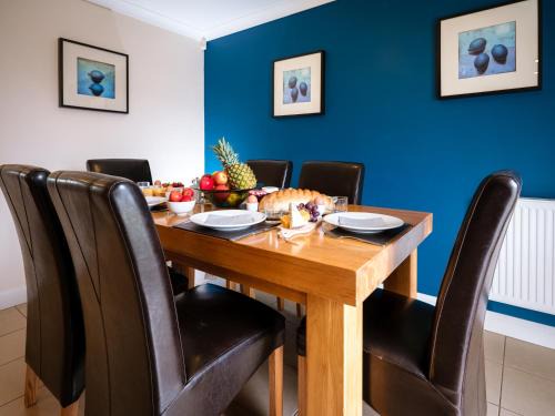 Bridgwater House | Lakeview Holiday Cottages