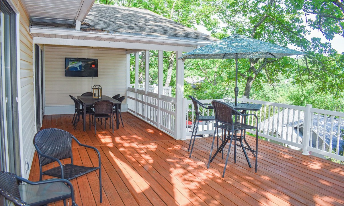 Lake of the Ozarks House | Lakeview home in Margaritaville resort area. Grill