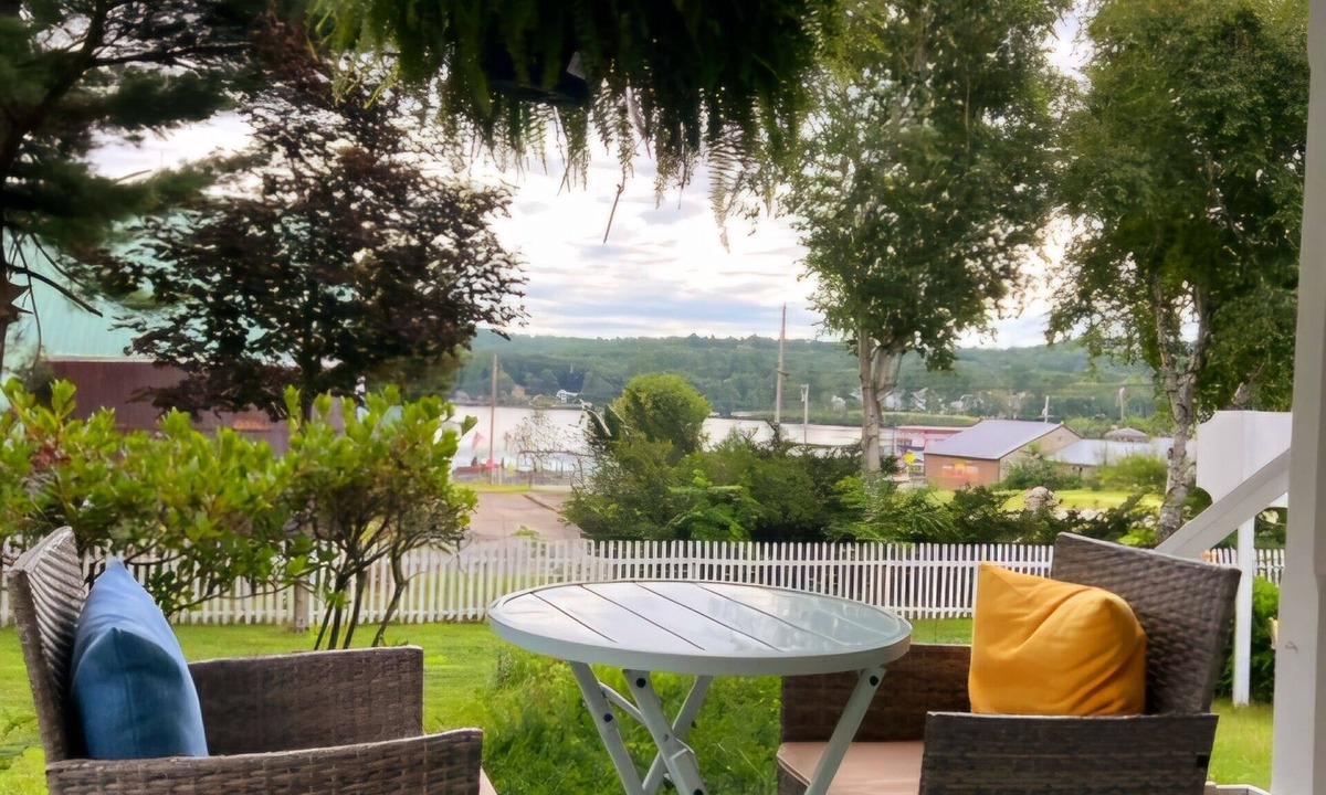 Naples Bed & Breakfast | Lakeview Inn