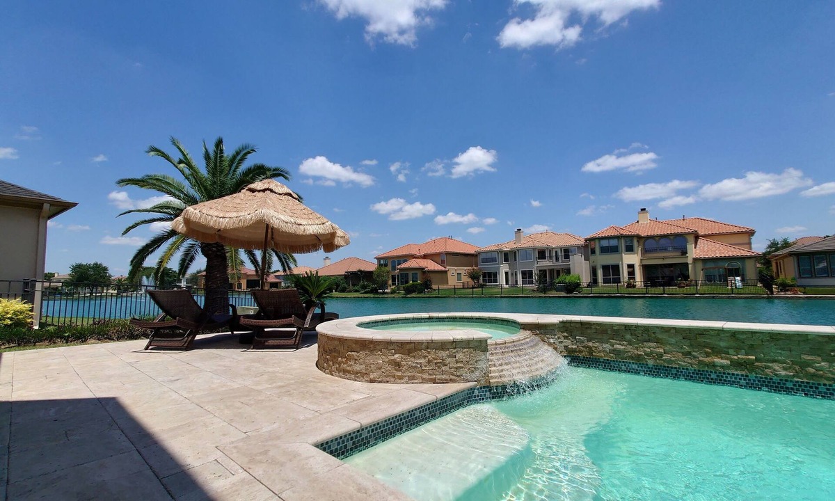 George Bush Park/Eldridge House | Lakeview Luxury House