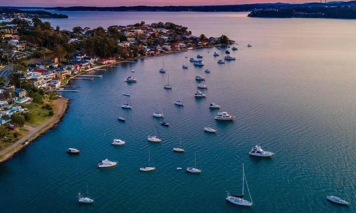 Speers Point House | Lakeview Luxury - Work from home spaces