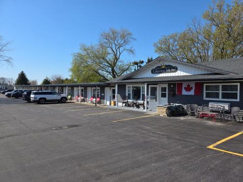 Kincardine Hotel | Lakeview Motel & Cottage