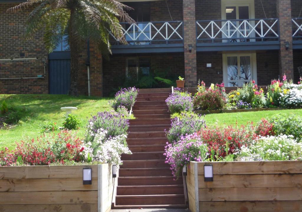 Emerald Apartment | Lakeview On Sycamore