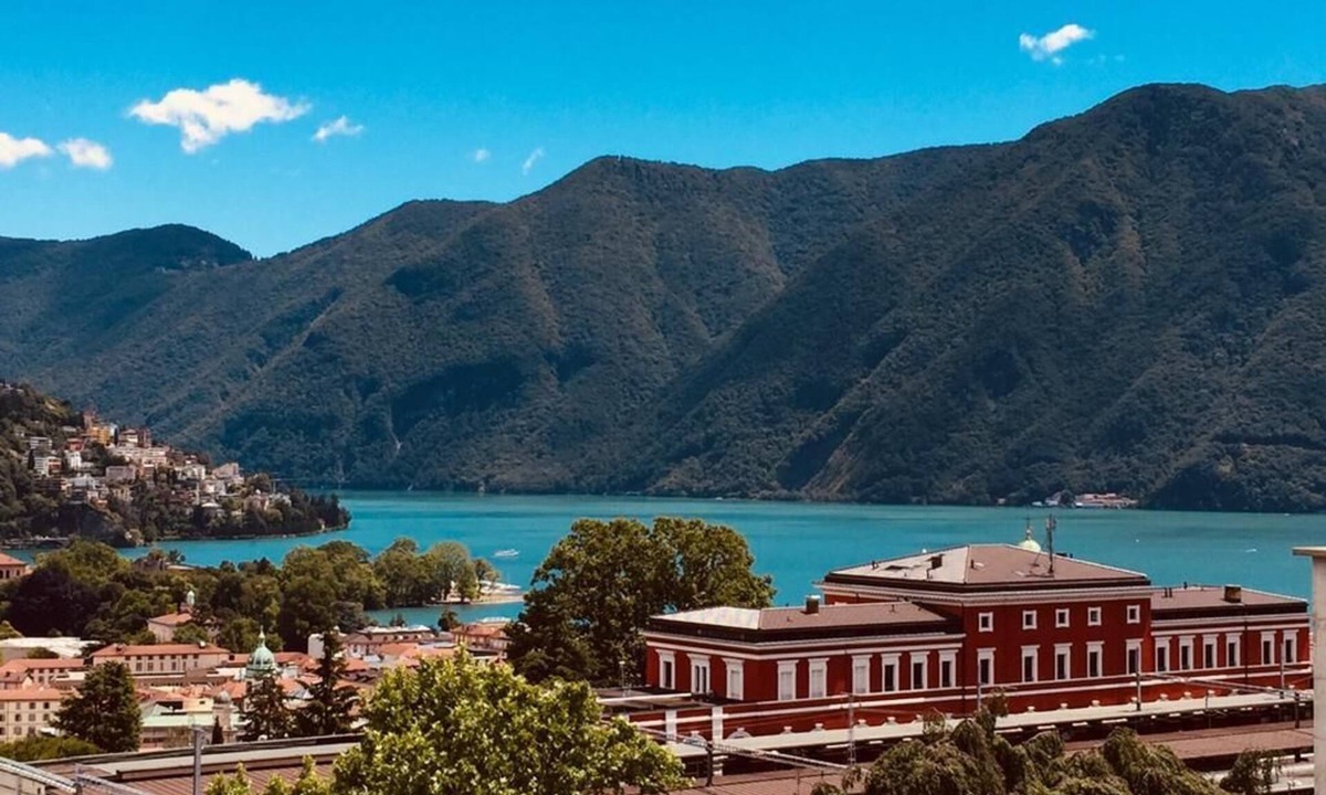 Lugano Apartment | Lakeview Panorama Penthouse with Washer, Dryer & super fast Internet
