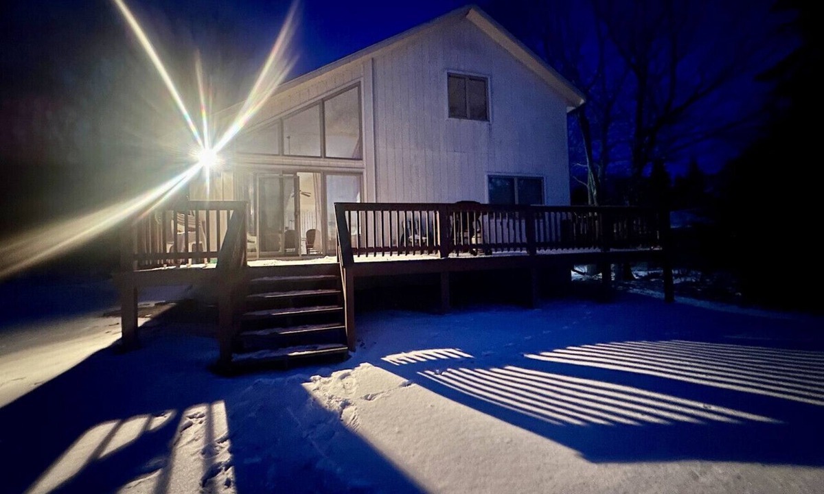 Au Gres Apartment | Lakeview & Wildlife in Au Gres
