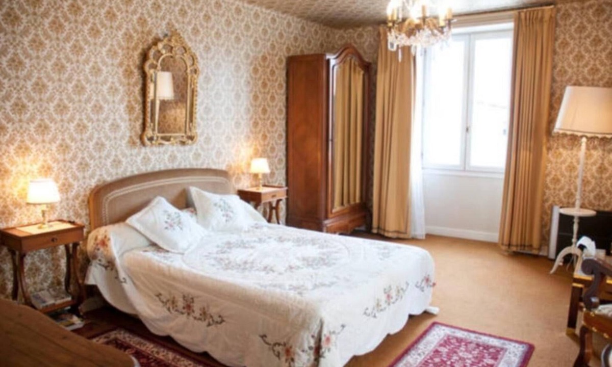 Machecoul Hotel | Lalobema