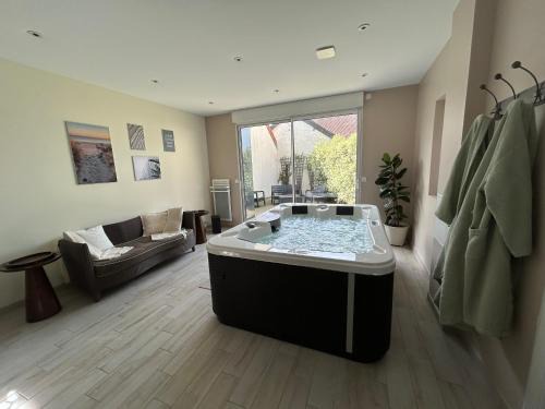 Denneville House | lamaisonCVL à 3km de la mer