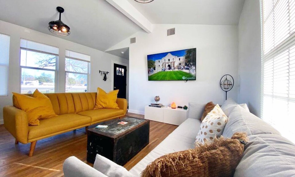 Southside House | #LaMariposaSanAntonio - 5 min to Downtown! Urban Charm!