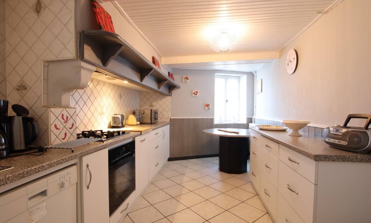 Buros House | LAMAYRE - BUROS - Gîte