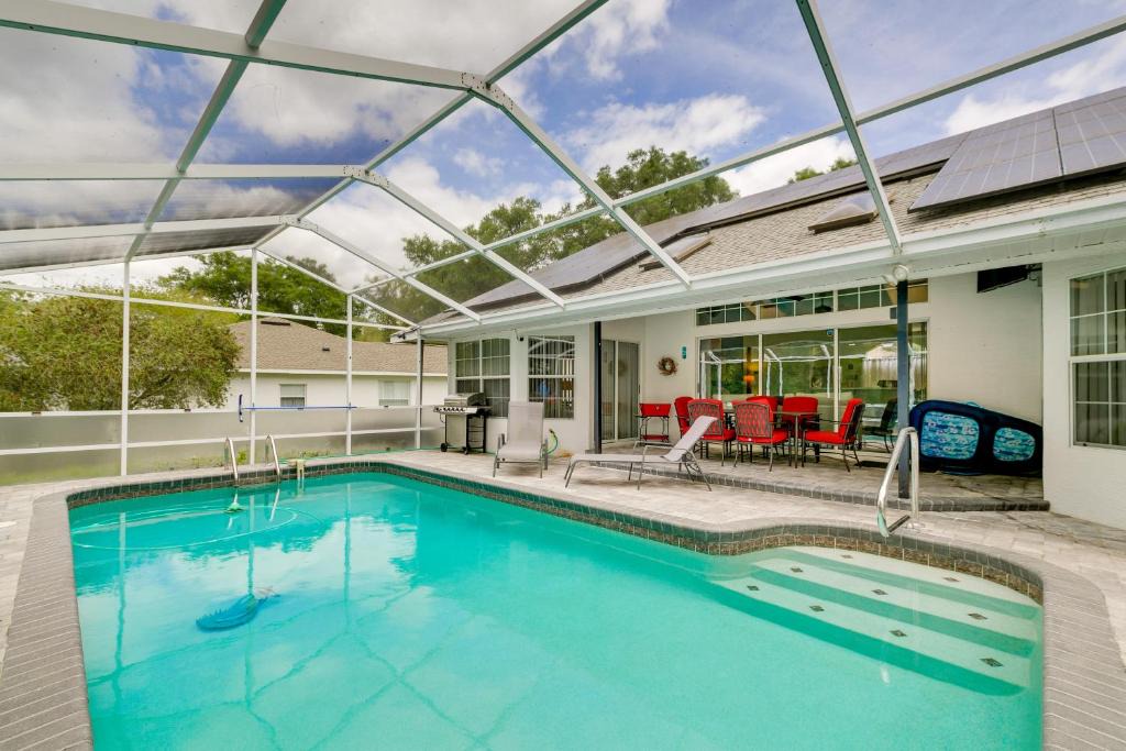 Dunnellon House | Lanai & Grill: Sunny Home Near Rainbow Springs!