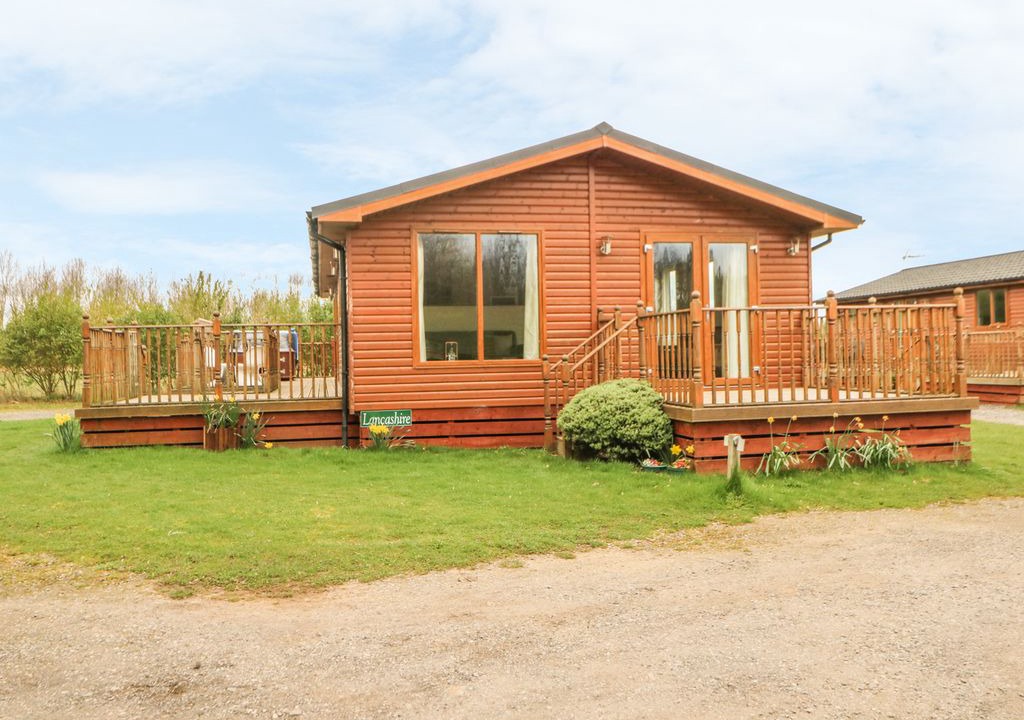 Kiplin Cottage | Lancashire Lodge, KIPLIN