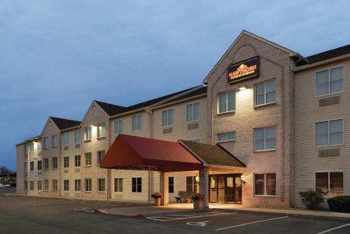 Witmer Hotel | Lancaster Suites