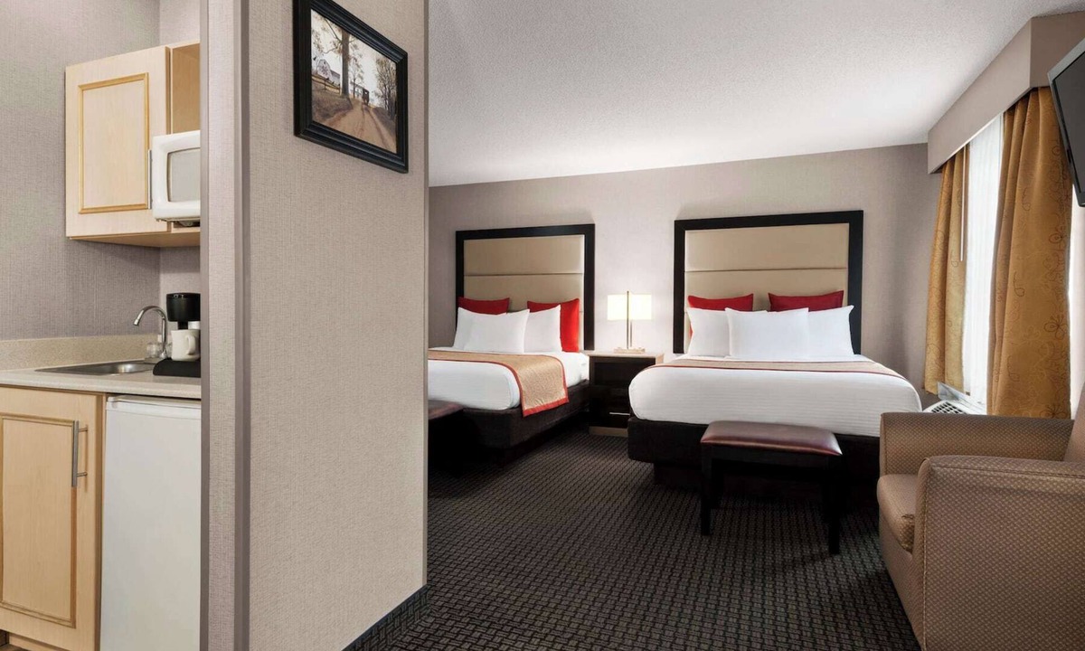Witmer Hotel | Lancaster Suites