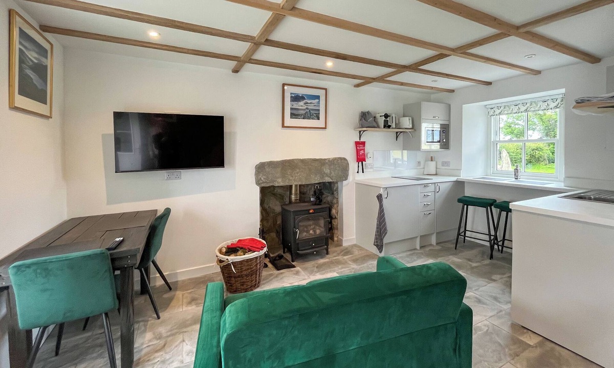 Newton Stewart Cottage | Landberrick Farm Bothy