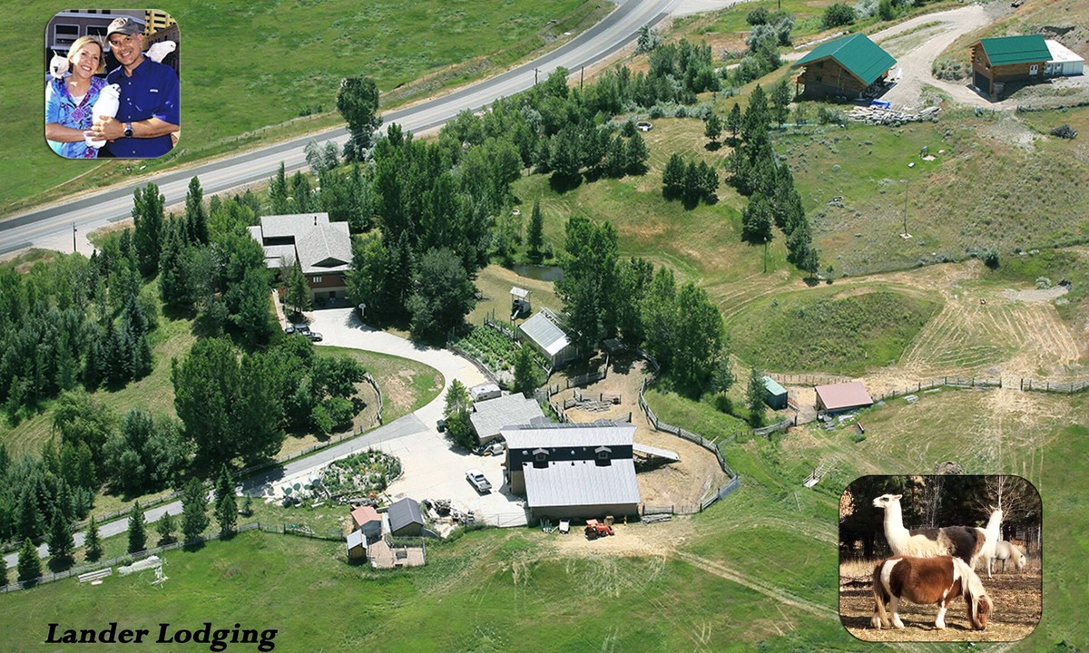 Lander Condo | Lander Lodging- Mountain Suite