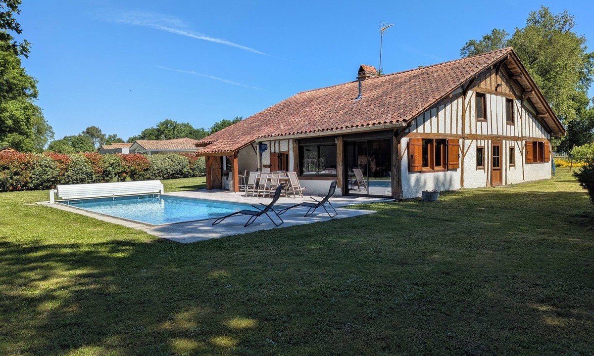Sabres House | Landes house in Sabres