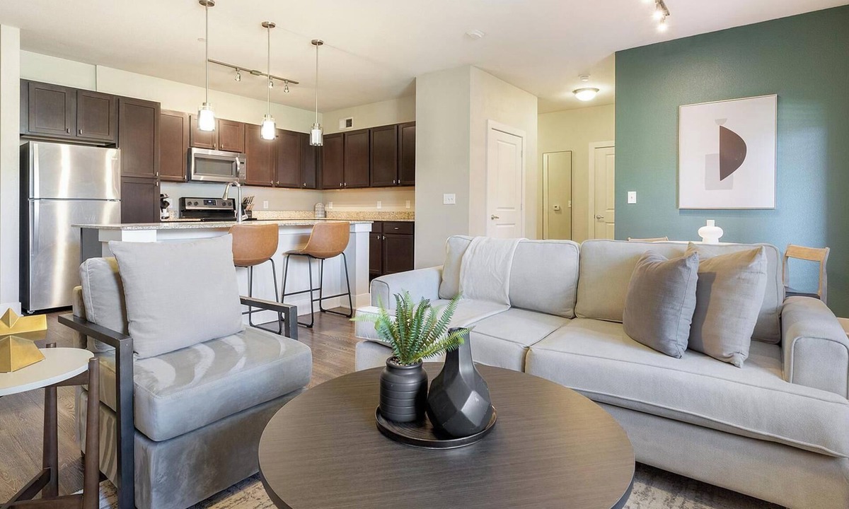 Gruene Apartment | Landing | Amazing 1BD, Gym, Game Room