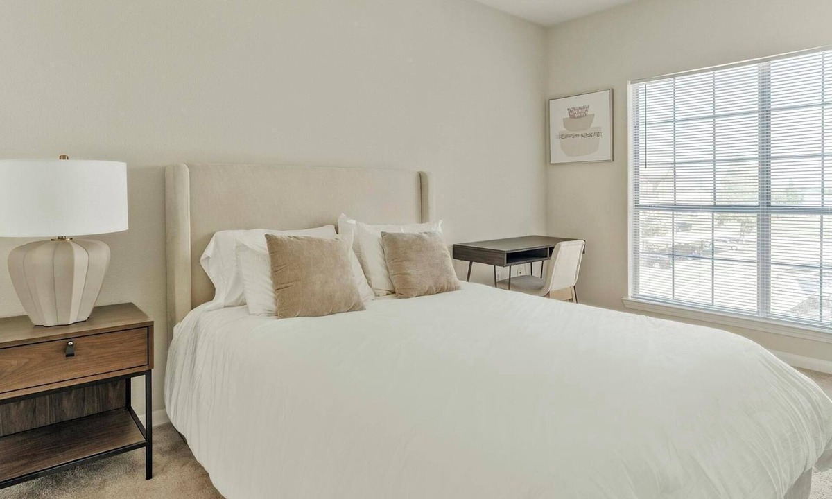 Southbelt/Ellington Apartment | Landing | Amazing 1BD, Clubhouse, Pool