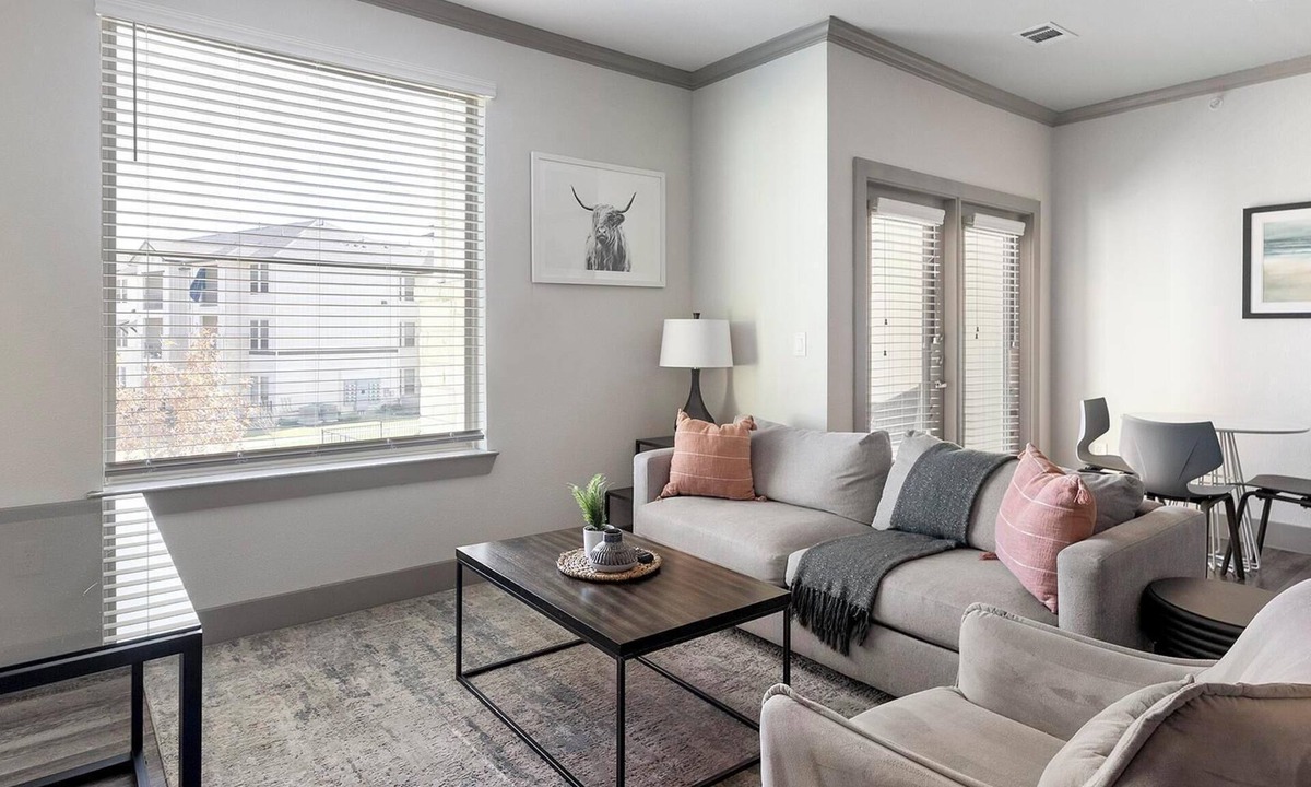 Manor Apartment | Landing | Amazing 1BD, Courtyard, Clubhouse