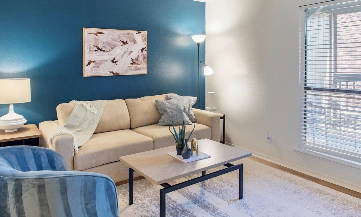 South Tulsa Apartment | Landing | Amazing 1BD, Gym, Pool