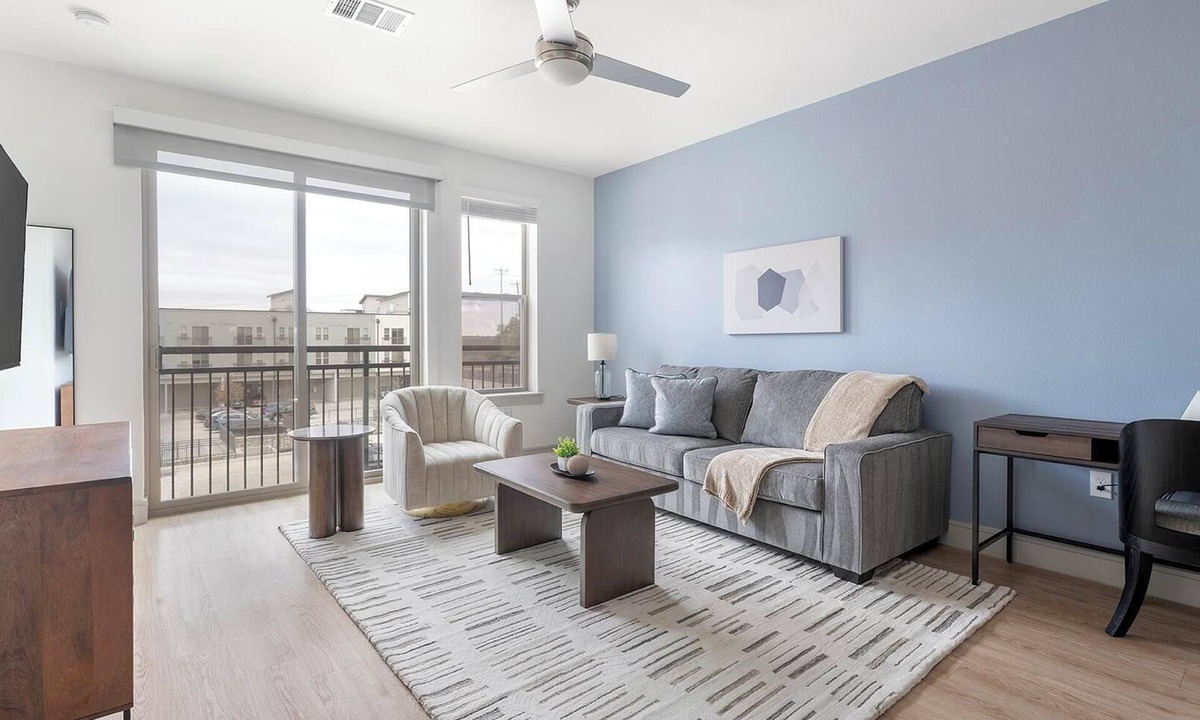 Scofield Farms Apartment | Landing | Amazing 1BD, Gym, Pool