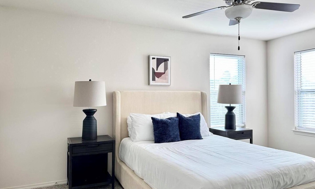 Belton Apartment | Landing | Amazing 1BD, Gym, Pool