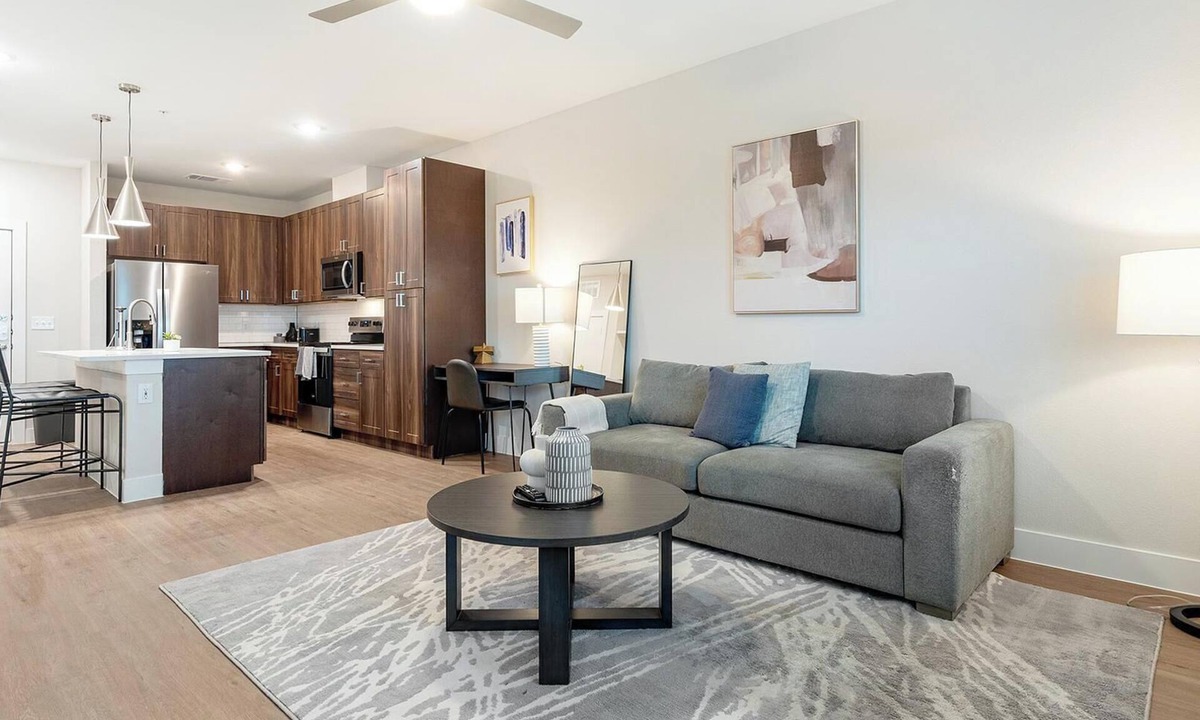 Seguin Apartment | Landing | Amazing 1BD, Gym, Pool