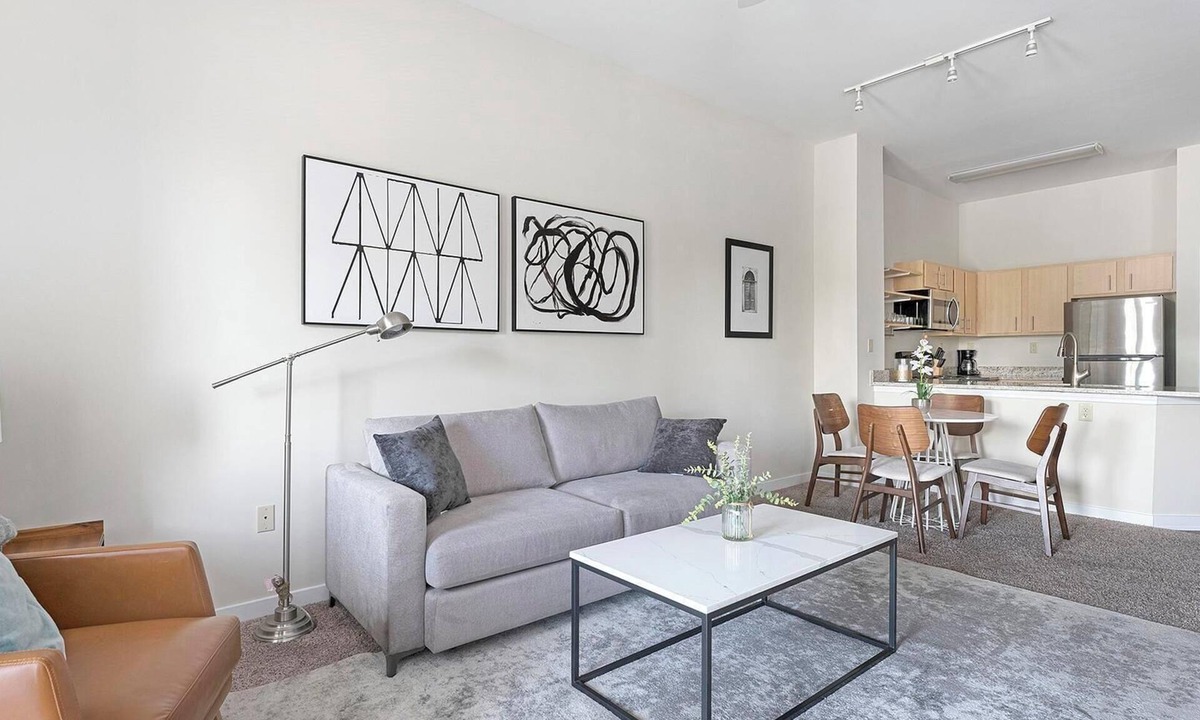 New Pathways Apartment | Landing | Amazing 1BD, Pool, Gym