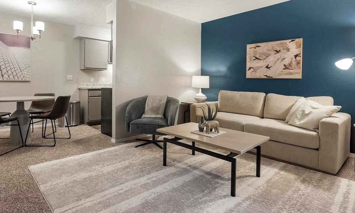 South Tulsa Apartment | Landing | Amazing 1BD, Pool, Gym